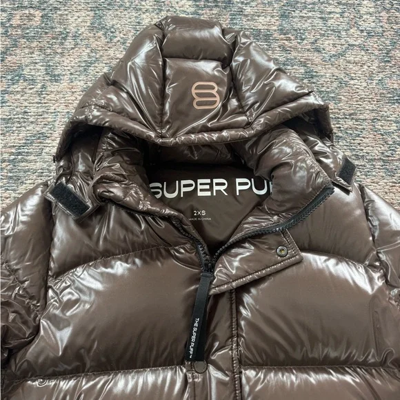 Aritzia The Super Puff™ Shorty - Hi-Gloss in Rich Mocha Brown XXS - Picture 8 of 9